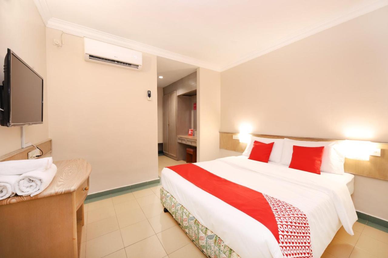 Oyo 764 Hotel Famous Inn Malacca Exterior photo